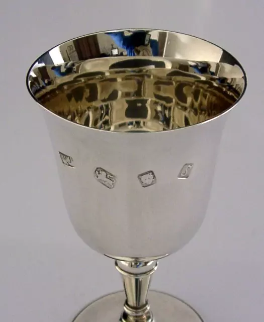 MINT ENGLISH SOLID STERLING SILVER GOBLET CHALICE CUP 1973 BARWARE 96g