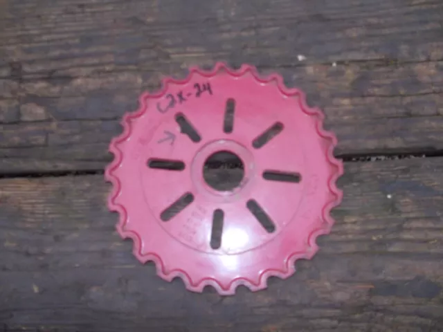 1) McCormick Farmall IH Planter ORIGINAL seed Plastic plate C2X24 C2X 24 SMLCHIP