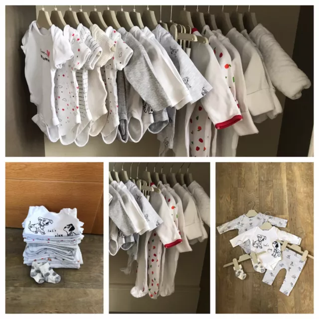 Newborn/ 0-1 Month Gender Neutral / Unisex / Boy / Girl Baby Clothes Bundle