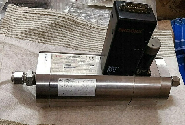 Brooks 5853S Smart Mass Flow Controller Bl1Za2Aa0Ba0A1 24V 4-20Ma