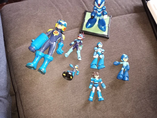 Megaman - Seven various figures
