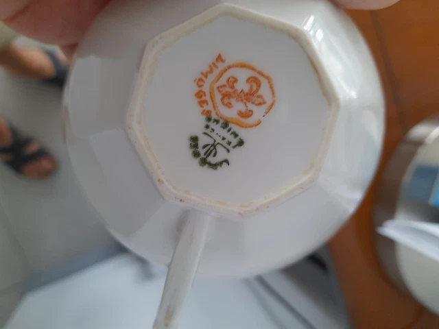 Service à Café En Porcelaine Zsolnay Hongrie - Motif Fleurs D'avril - Vintage