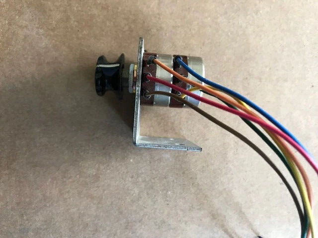 Dual Turn Cosmos Potentiometer, Model RV24YG, 20F B101X2, 976H, Used