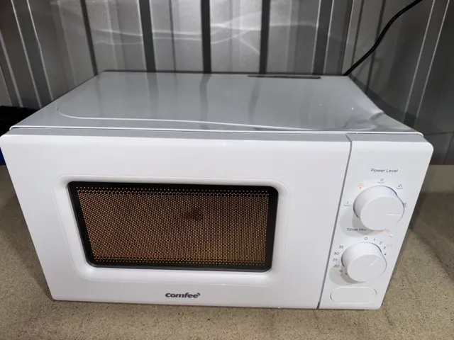 https://www.picclickimg.com/rZsAAOSwYjVleh3s/COMFEE-700w-20L-Microwave-CM-M202CC-WH-Oven5-Cooking.webp
