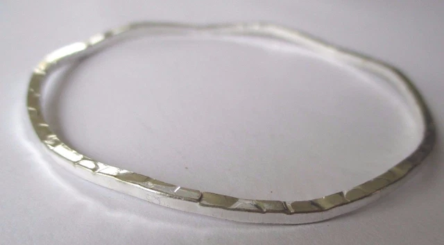 Bracelet Vintage Argenté Rigide Décor Vagues - Modèle 568 - Occasion