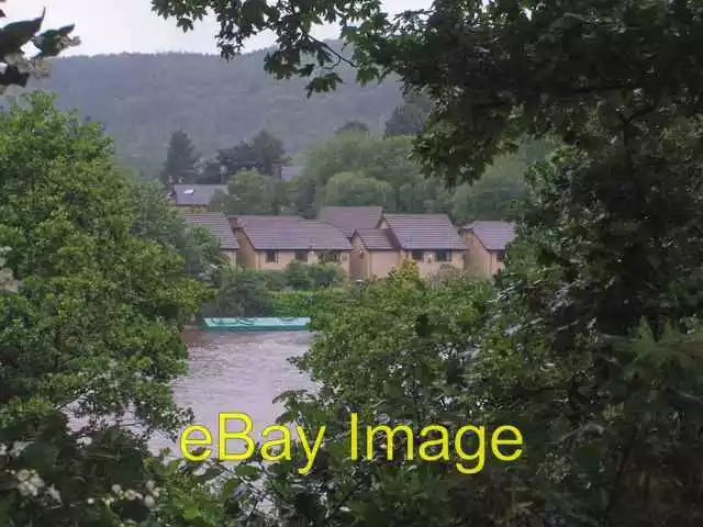 Photo 6x4 View showing the flooded Cricket Field at Oughtibridge Middlewo c2007