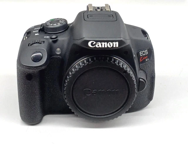 CANON EOS KISS X8I Double Zoom Kit Digital SLR Camera