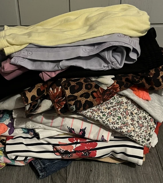girls clothes bundle age 5-6 years.                           (c18) 2