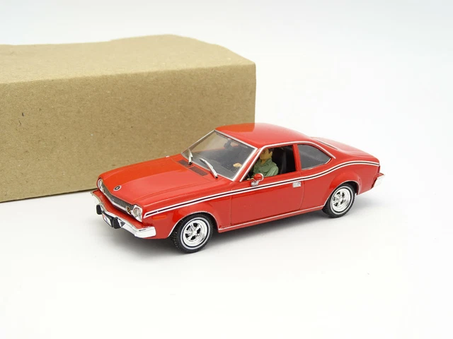 UH Universal Hobbies SB 1/43 - AMC Hornet