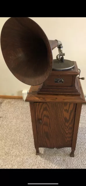 Antique Oak Victor Vic 3?Victrola Phonograph Talking Machine with Original Horn