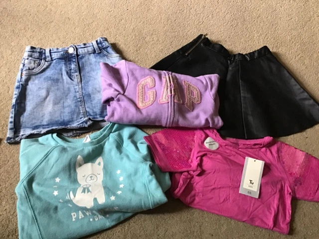 Immaculate Girls Bundle Skirts/Tops/Cardigan Mostly Gap Some New Age 4/6 Years