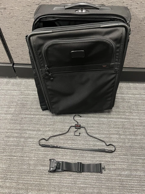 TUMI Alpha 20" Nylon Continental Expandable 2 Wheeled CarryOn (Purchased 2011)
