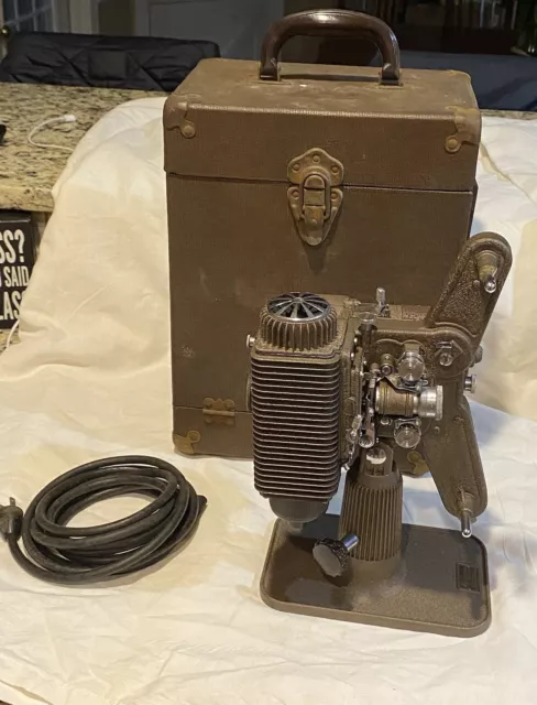 Vintage Revere Eight Model 85 8mm Projector with Carrying Case Works Good Shape