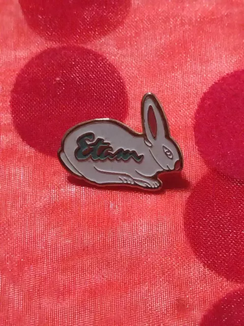 Pins Pin's Lapel Pin Badge Collection Vintage Logo Lapin Blanc Etam