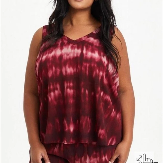 Torrid tie dye red white crinkle gauze v neck sleeveless top shirt blouse size 2