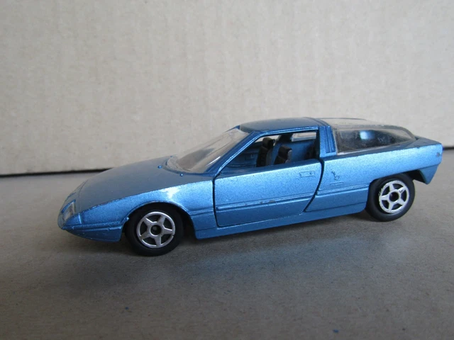 Jet- Car Norev 1/43 - GS Camargue Bertone Numéro 714