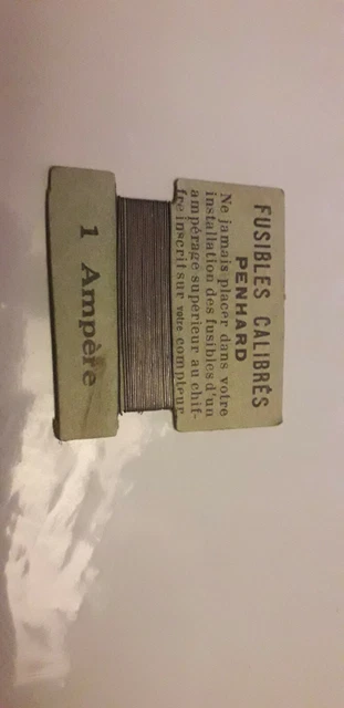 Ancien fil fusibles calibrés 1A de marque PENHARD pour porte fusible porcelaine.