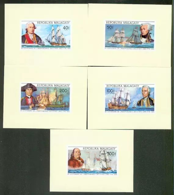 Schiffe  Madagaskar  742 - 46  Sonderblocks  Segelschiffe    ** (mnh)