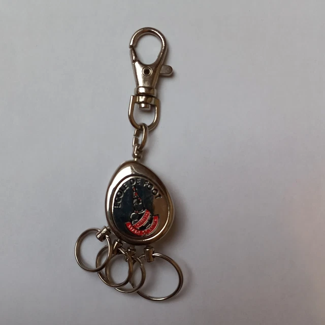 ANCIEN PORTE CLÉ football - Stade de Reims, maillot sponsor RTL (vers