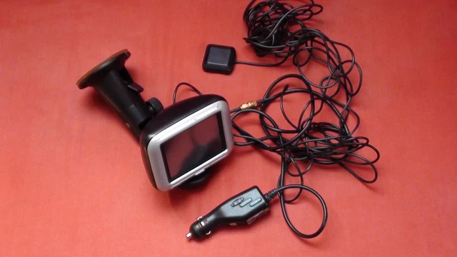Navigatore TomTom Go 720, antenna esterna, pacchetto accessori