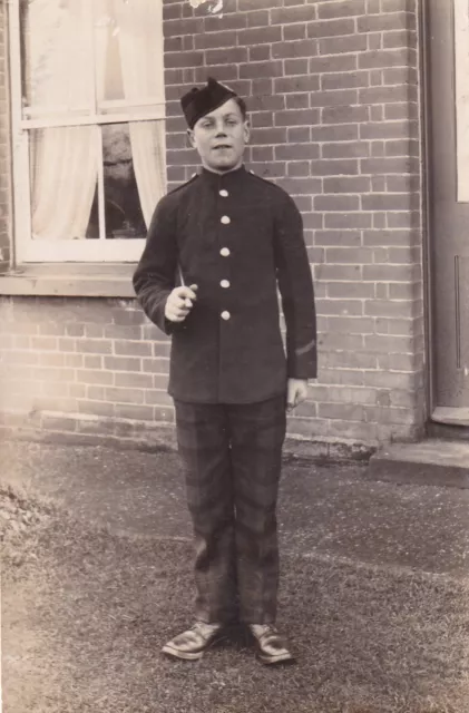 Original 1940's WWII WW2 RPPC Photo BRITISH HIGHLANDER SOLDIER IN TREWS 086