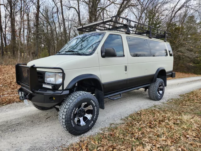 2001 Ford E-Series Van