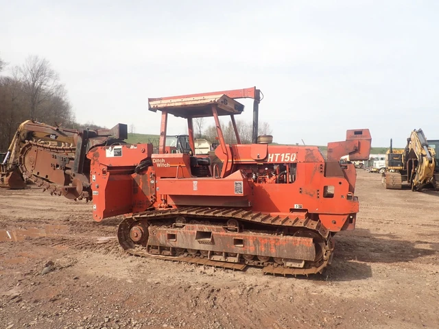 2000 Ditch Witch HT150 Crawler Trencher JOHN DEERE DIESEL H1812 Hydrostatic 2000 Ditch Witch HT150 Crawler Trencher JOHN DEERE DIESEL H1812 Hydrostatic