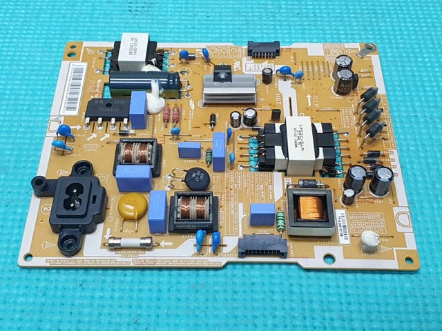 Alimentatore (PSU) Samsung BN44-00876D Per TV UE49MU6470U, UE55MU6500U, UE55MU6400U - Usato