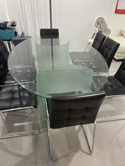 Oval glass dining 2025 table set for 6
