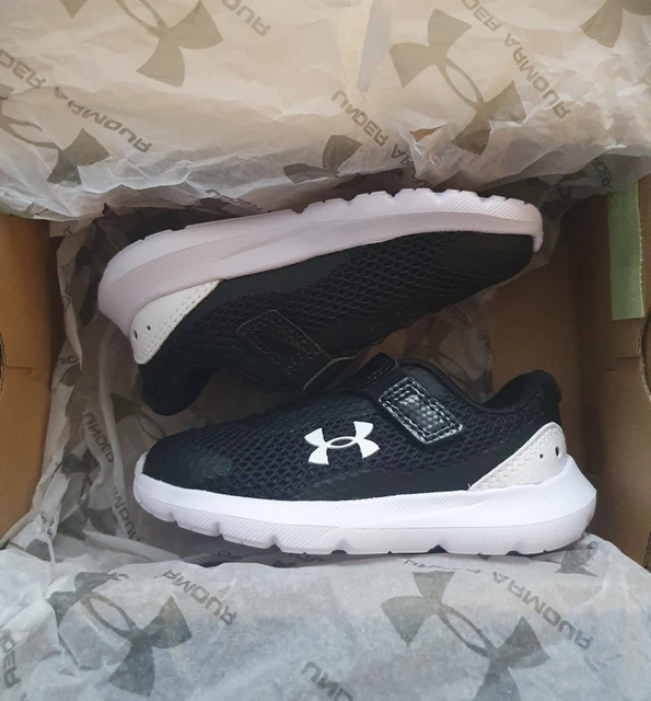 Under Armour Kids Surge 3 AC Running Shoes  Runners Trainers childs size 6.5 uk 2