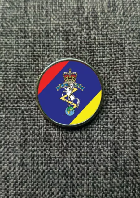 REME Lapel Pin Badge 25mm (Royal Electrical & Mechanical Engineers)