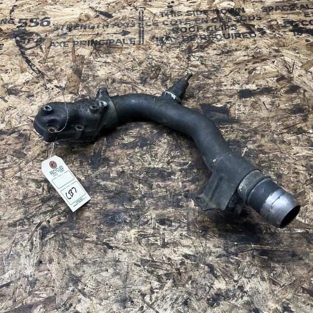 01-04 GM Duramax LB7 6.6 Diesel THERMOSTAT HOUSING COVER GENUINE
