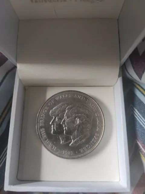 H.R.H THE PRICE OF WALES AND LADY DIANA SPENCER 1981 coin