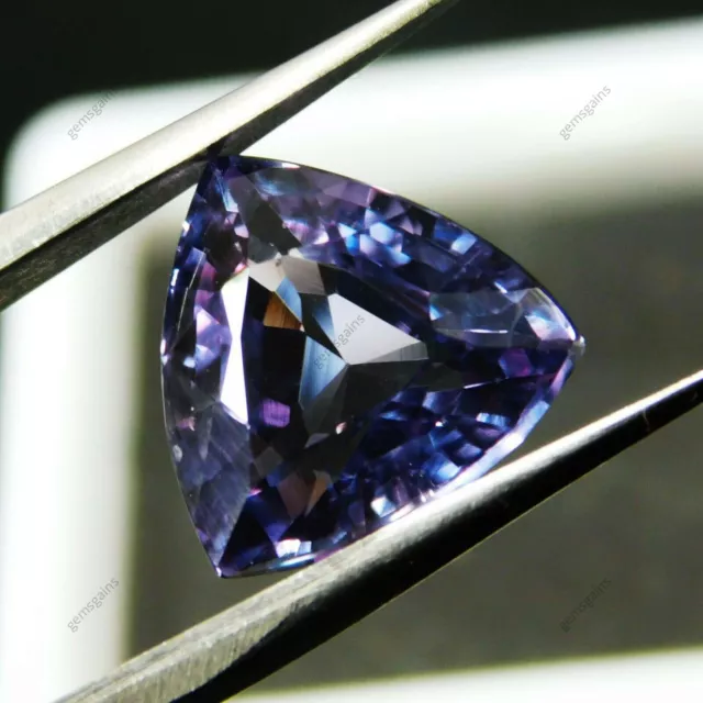 Certified 6 Ct Natural Loose Trillion Shape Gemstone Sapphire Color Change