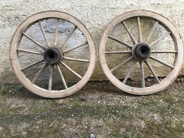 Antike alte Holzräder Wagenräder Speichenräder Eisenbereift 90cm