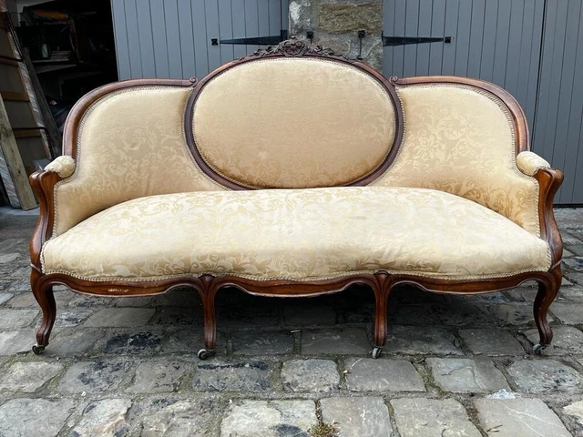 Mahogany Serpentine Sofa
