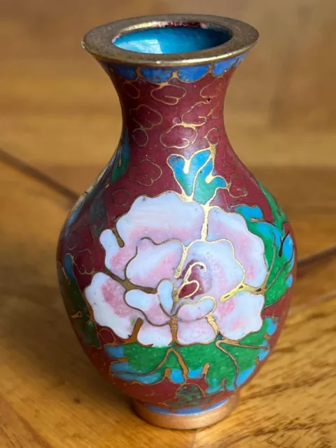 Vintage Miniature Chinese Enamel Inlay Cloisonne 2" Tall Vase dark red Pink Rose