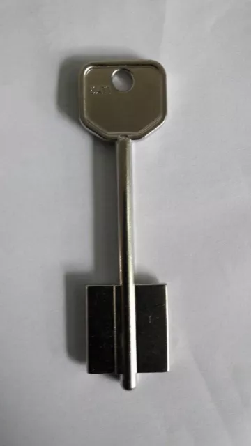 2 X ATRA Key Blanks/Schlüsselrohlinge/Chiave Grezza/ Clés/Llave