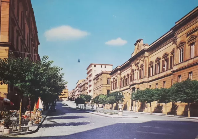 Cartolina - Caltanissetta - Viale Regina Margherita - Palazzo del Governo - 1973