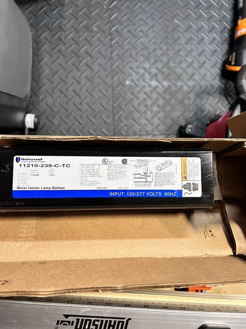 11210239CTC160/ 120/277 VOLTS 60 Hz FOR ONE 100W M90 METAL HALIDE 2 AMp