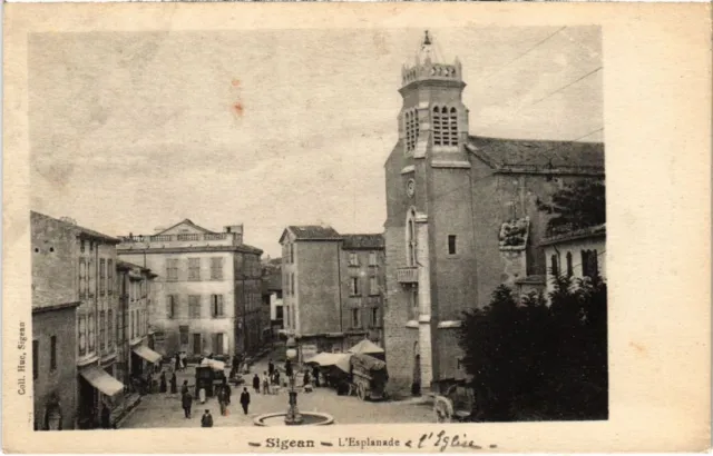 CPA SIGEAN l'Esplanade l'Eglise (1272931)