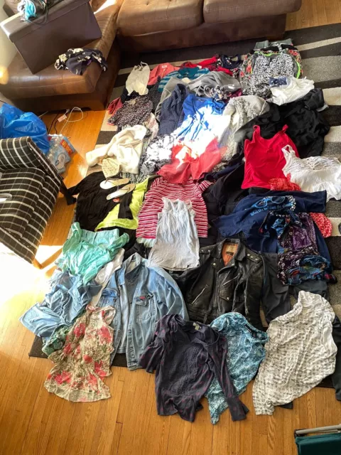 Huge Clothing Lot Womens Mens Mixed 35 Pounds Wholesale Reseller Bundle Large