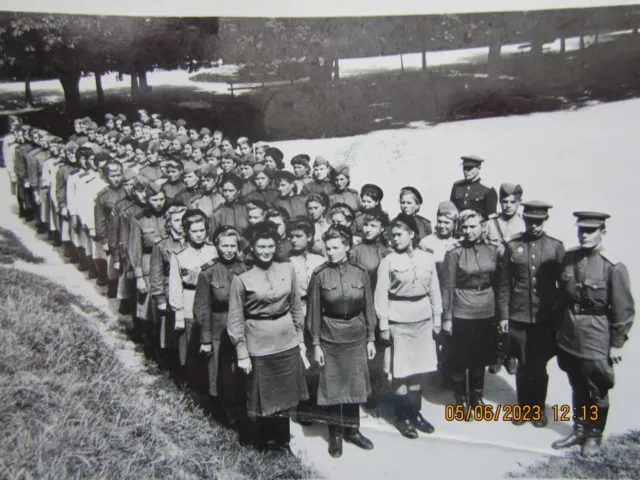ORIGINAL Photo. Russian women at war. Consolidated squad. 2 World War