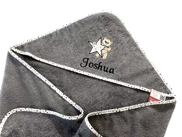 Serviette avec Capuche avec Motif Et Noms Brodé 100x100 CM, Bébé Cadeau