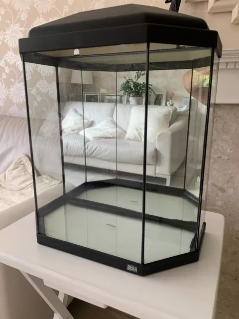 Rena Hexagonal Mirrored Fish Tank Dimensions 46H x 40L x 20W centimetres