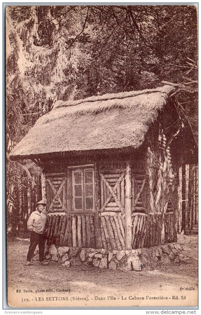 58 - les settons, dans l'ile, la cabane forestiere