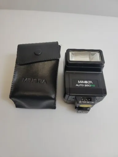 Minolta Auto Electroflash 280 PX With Case Shoe Mount