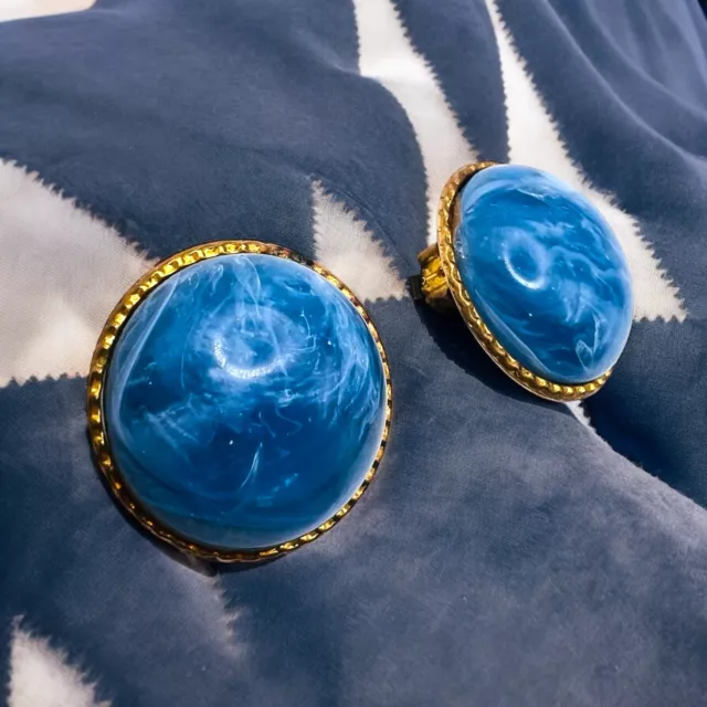 Striking 1980s Blue Marbled Cabochon Clip-On Earrings Vintage 3