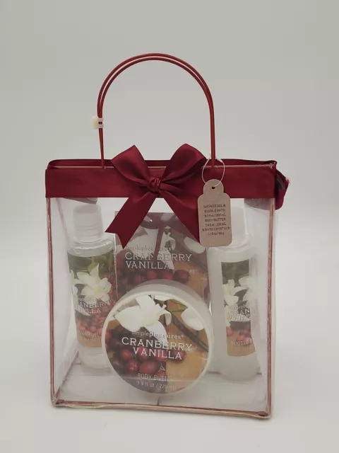 Juego de regalo de vainilla arándano Simple Pleasures con gel de ducha, mantequilla corporal, sales