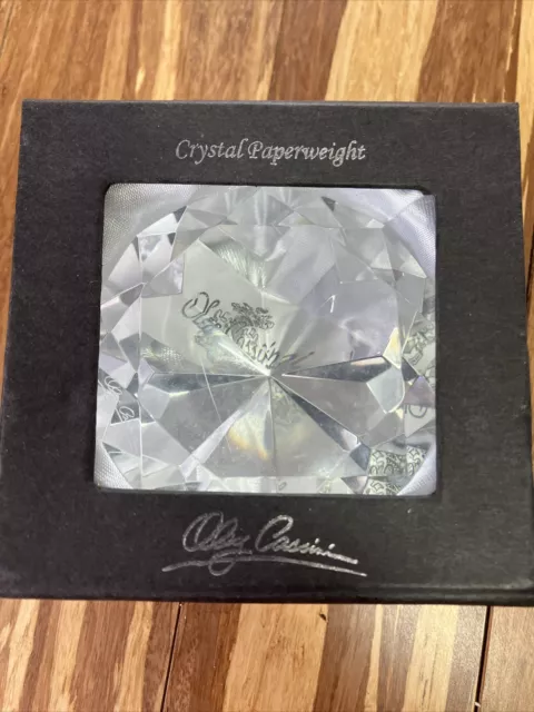 Oleg Cassini Crystal Glass Diamond shaped 3 1/4" diameter Paperweight/ In Box